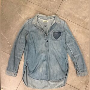 Madewell denim popover shirt. Size Small.
